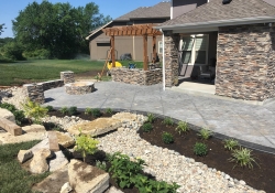 olathe-outdoor-landscaping-huston-contstruction