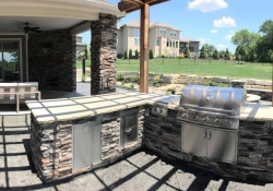 olathe-outdoor-environment-oatio-huston-contstruction
