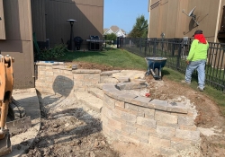 olathe-outdoor-retaining wall-huston-contstruction